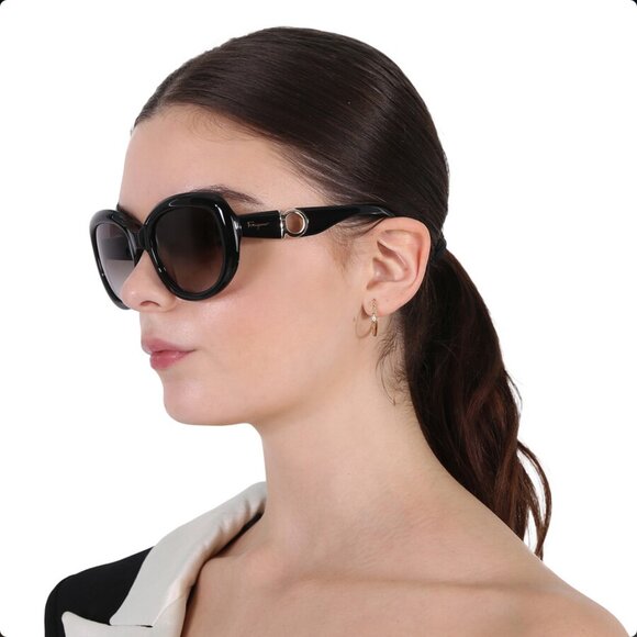 Salvatore Ferragamo SF727S 001 Black Frame Grey Gradient Lens Sunglasses w/ Case main image 15